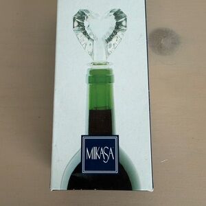 Mikasa Clear Crystal Heart Wine Stopper